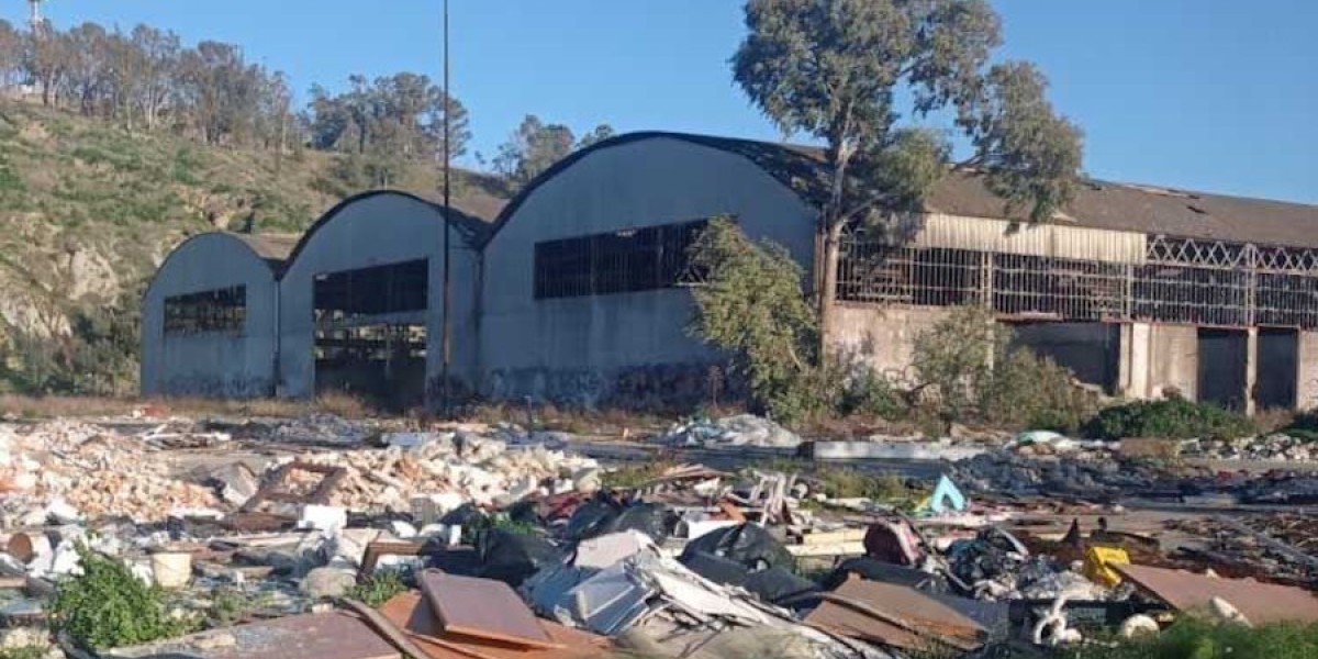 Crotone: Avviati i lavori di bonifica dell’area degli ex Mercati Generali
