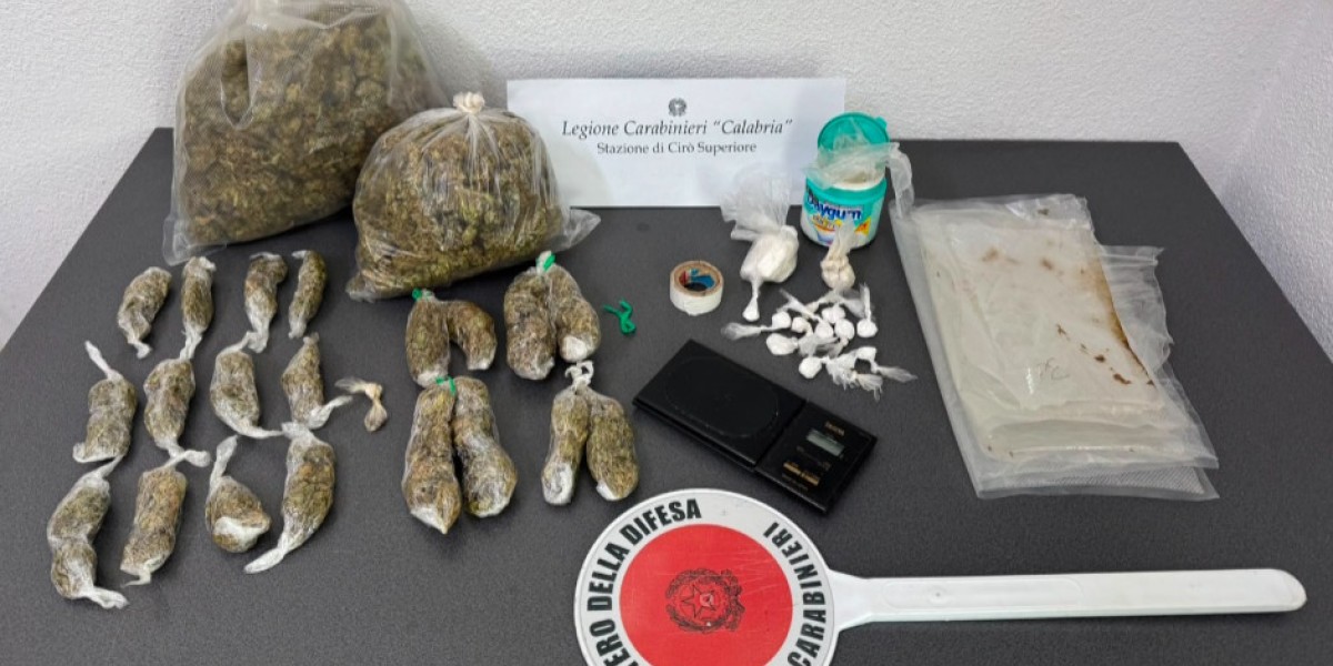Cirò: cocaina e marijuana nascosti in un immobile abbandonato